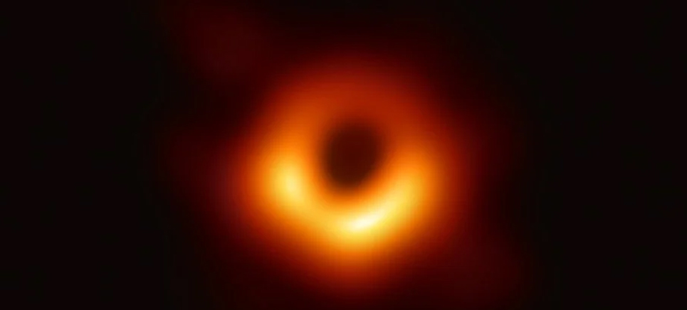 black hole photograph